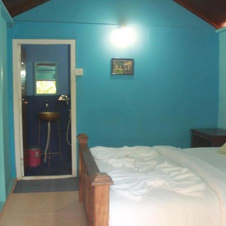 Sea Bird Beach Cafe & Cottages Morjim Exterior photo